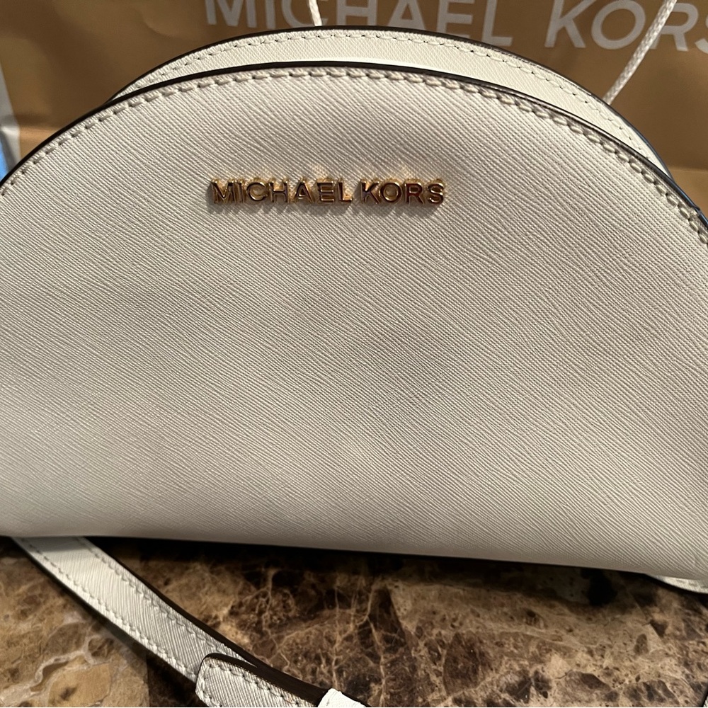 White Micheal Kors purse /crossbody
